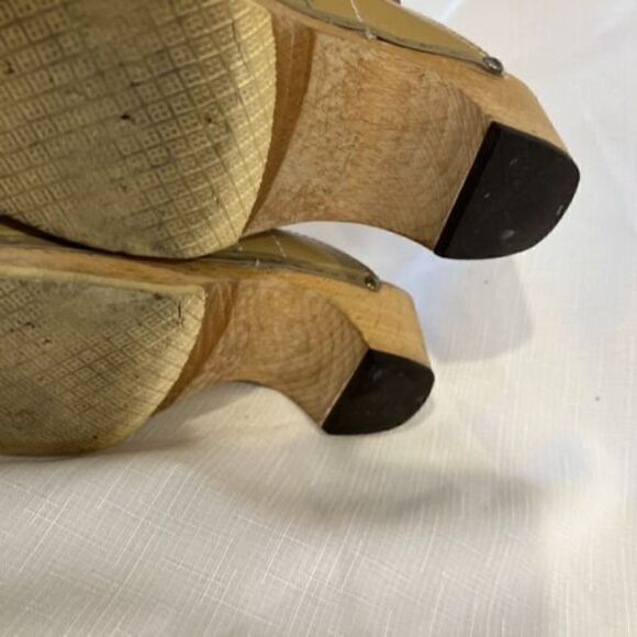 Scholls Women's Throwback Tan Leather Clog Size 5 looks like danish clogs - Picture 9 of 10